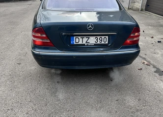 Mercedes-Benz sedanas parduodamas su minimaliais defektais