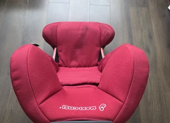 Saugus ir patogus keliavimas su Maxi Cosi kėdute