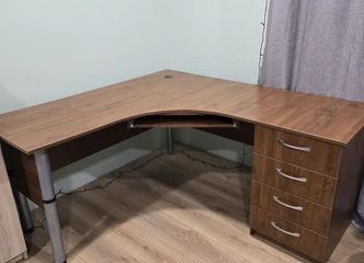 Biuro baldai – puikios būklės spinta, lentyna ir stalas!