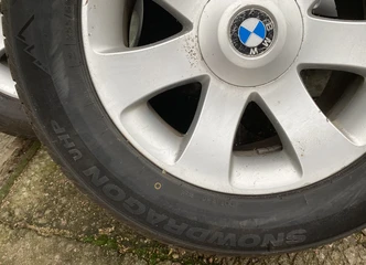 Išsirink geriausią pasiūlymą – BMW X5 ratlankiai su padangom