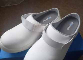 Darbo sandalai su ergonomika padidina jūsų produktyvumą