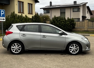 Dyzelinis Toyota Auris – Puikus Variantas Kelionėms!