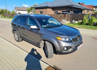 KIA visureigis: idealus variantas su 206000 km rida!