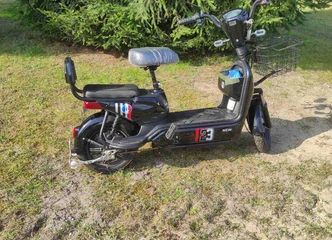 Žalia energija ir modernaus dizaino elektrinis motoroleris!