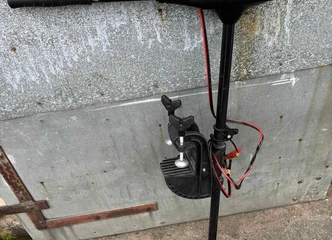 Atraskite naujas plaukimo galimybes su elektriniu varikliu!