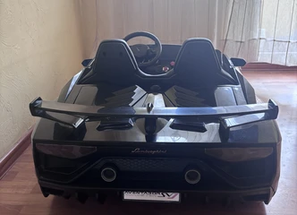 Nuotolinis valdymas ir saugumas – Lamborghini SX2028 žavi tėvus!