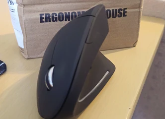 Ergonomiška tyli pelytė – jūsų darbo komfortas!