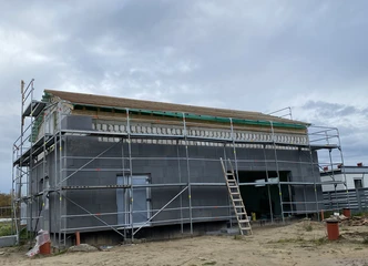 Fasadiniams pastoliams nuoma – kokybiška ir prieinama kaina! ✔️