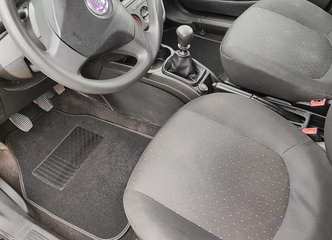 Fiat Punto hečbekas su patikima variklio ir važiuoklės būkle