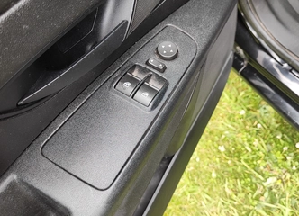Kviečiame susisiekti dėl Fiat Punto detalių ir kainos