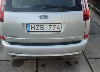 Vienatūris Ford C-Max: Idealiai tinka šeimoms ir kelionėms