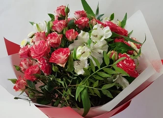 Gėlių pristatymas į namus nemokamai nuo 35€ užsakymui!