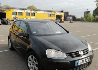 1,9 TDI hečbekas – patikimumas ir komfortas kelyje