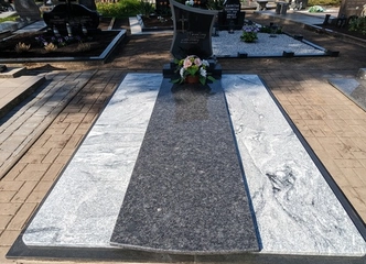 Granito plokštės kapams – ilgalaikis sprendimas
