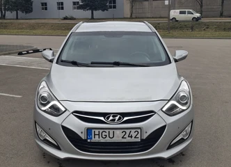 Hyundai i40 2011 m. su puikia trajektorija ir jokių trūkumų!