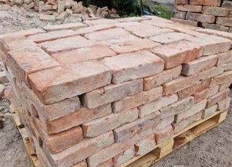 Senų raudonų plytų ieškojimas – didelis kiekis už priimtiną kainą