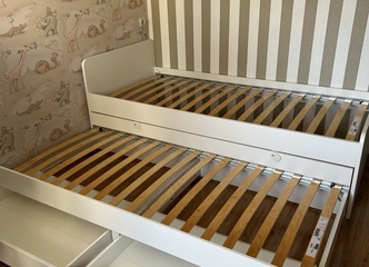 Ikea lova SKLAT mažai naudota patogiai persivežti