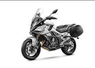 Išbandyk bekelės nelygumus su CFMOTO 700MT!