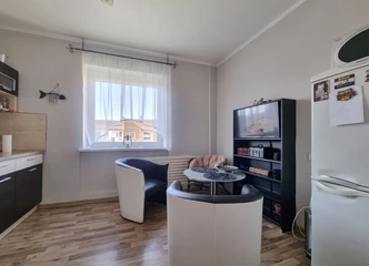 BUTAS SU MAŽUOJU HOLU IR KONDICIONIERIUS ŠILUTĖJE