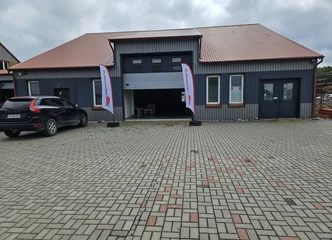Išnuomojamos erdvios komercinės patalpos Šilutės centre