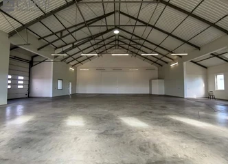 Erdvios, pritaikomos komercinės patalpos Šilutės centre!