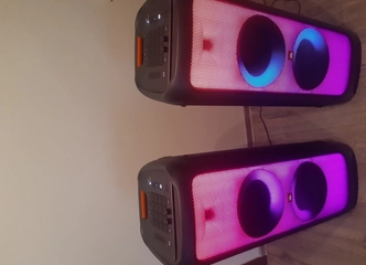Jūsų renginys su JBL PARTYBOX 1000 – šviesa ir garsas!