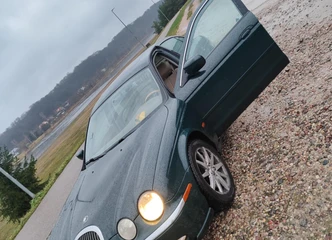 Jaguar su automatinė pavarų dėže – paskubėkite!