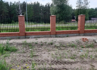 Kokybiškas tvorų ir kolonų montavimas – jūsų saugumas
