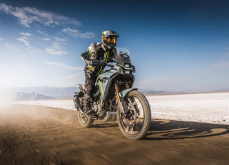 Lengvas, galingas ir valdomas – CFMOTO 450MT tavo nuotykių draugas!