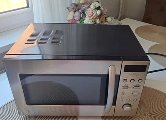 LG mikrobangų krosnelė - greitas ir patogus maisto ruošimas!