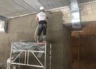 Mechanizuotas tinkavimas Knauf ir Weber tinkais