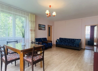 Įrengta veranda – puiki vieta poilsiui ir svečiams!