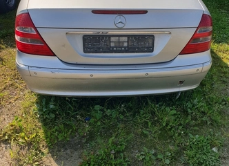 Mercedes E 320 CDI – patikimumas ir stilius 2003 m.