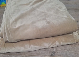 Naktinės užuolaidos – švelnus rudos spalvos elegancijos prisilietimas