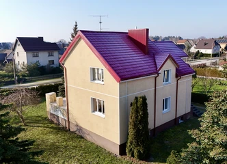 Namas su 2 aukštais ir dideliu sklypu – užtikrinkite savo komfortą!