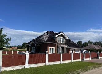 Dviejų aukštų namas su baldais - iš karto gyventi!
