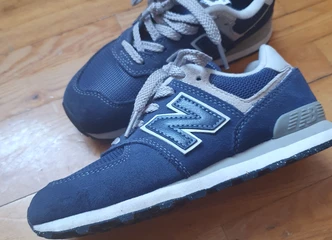 Nauji New Balance 33 dydis – Komfortas ir stilius kiekvienam žingsniui!