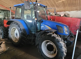 Traktorius New Holland TL100 - kaip naujas, tik 2000 val.