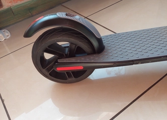 Ninebot by Segway ES1 – patikimas ir gerai važiuojantis paspirtukas
