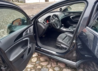 2010 m. Opel Insignia su odiniu salonu - komforto oazė!