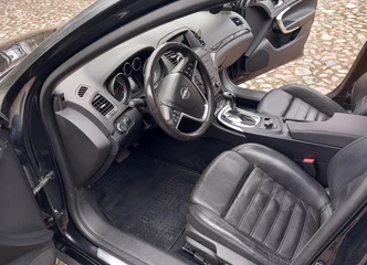 Pirkite Opel Insignia ir pajuskite vairavimo malonumą!