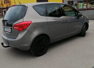 Pirkite Opel Meriva: ideali kelionė ir šeimos nuotykiai laukia!