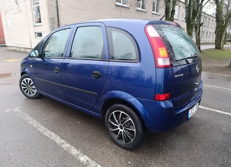 Mechaninė pavarų dėžė – pasitikėjimas važiuojant su Opel Meriva