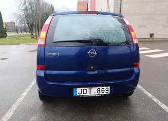 Benzininis Opel Meriva – dinamiška ir patogi kasdieninė kelionė