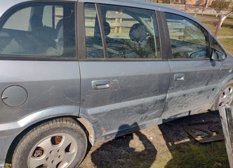 Paimkite geriausias Opel Zafira dalis – 2004 m. minivenai