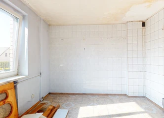 Šilutėje pigiau! Namo dalis su gražia aplinka