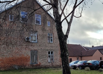 Peržiūrėti skelbimą - 5 butai +3.5 a. žemės sklypas