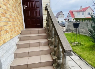 Parduodamas sodo namas: šildymas kietu kuru ir miesto vandentiekis