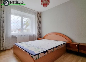 Butas šalia parduotuvių ir mokyklų