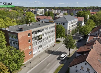 Namai Šilutėje - 2 kambarių butas su balkonais ||
